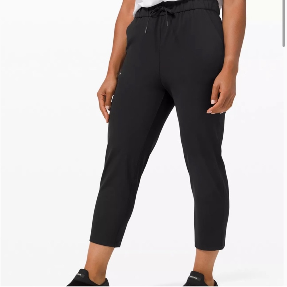 Lululemon High Rise Crop